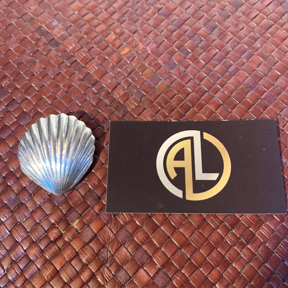 Vintage Solid Sterling Silver Shell Pendent - image 5